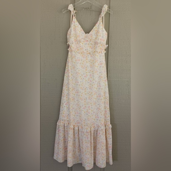Bcbgeneration Floral Ruffle Strap Tiered Maxi Dress In Whimsical Fields Size 12 - Picture 3 of 7